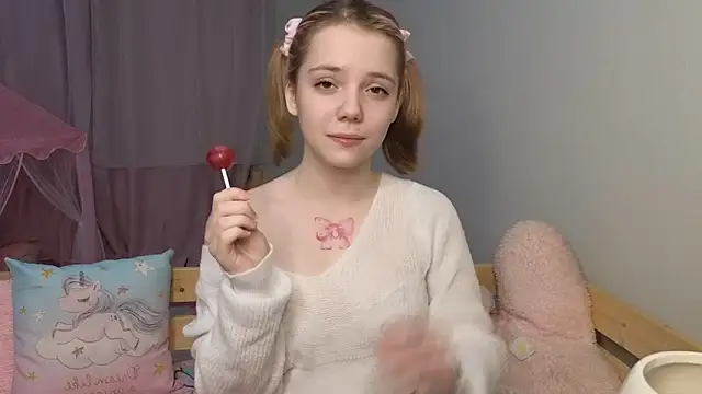 PrincessLittleKiki online show from 17, 3, 2026