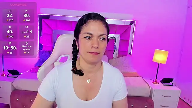 Aliciia cute1 online show from 25, 2, 2025