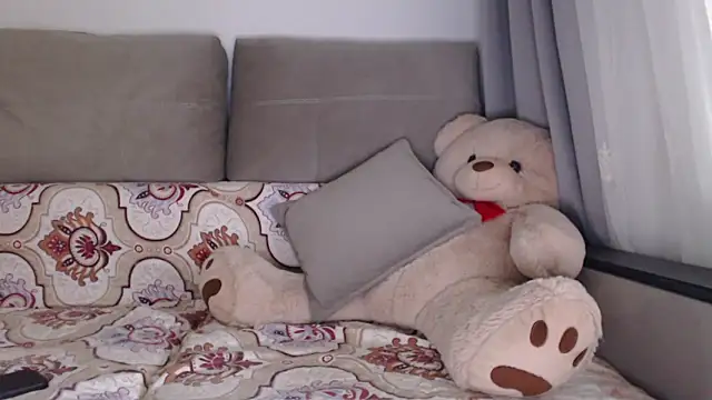  JustmeHere  online show from 4, 11, 2025