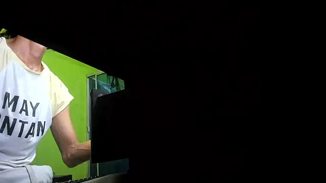 Brenda Smith69 online show from 8, 9, 2025