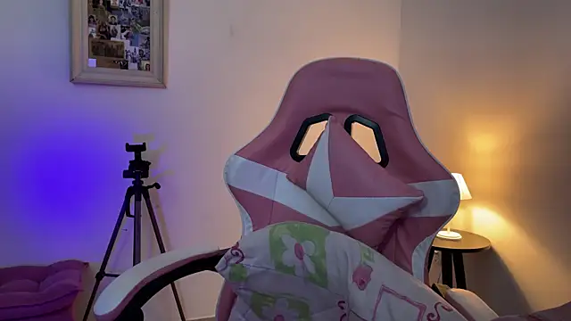 SweetPaige  online show from 3, 4, 2026