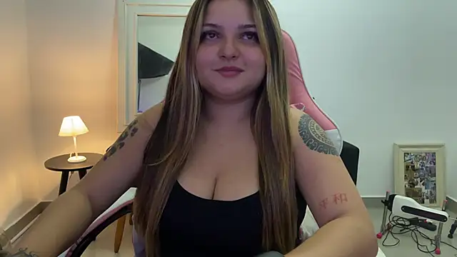 Snapshot of SweetPaige_ chatting on 22, 4, 2026 SweetPaige online show from 22, 4, 2026