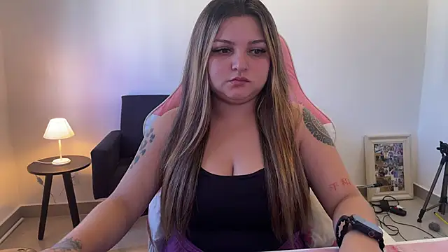 Snapshot of SweetPaige_ chatting on 22, 4, 2026 SweetPaige online show from 22, 4, 2026