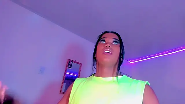 naomy  xx online show from 9, 3, 2025