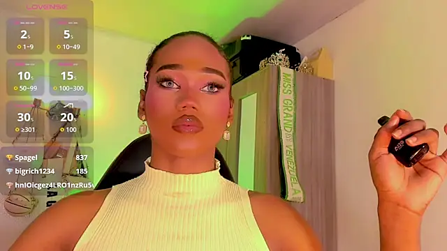 naomy  xx online show from 12, 5, 2026