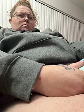 Snapshot of BBW2320 chatting on 21, 9, 2025 BBW2320 online show from 21, 9, 2025