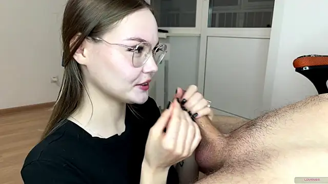 Snapshot of sexstar_lif3style chatting on 14, 11, 2025 sexstar lif3style online show from 14, 11, 2025