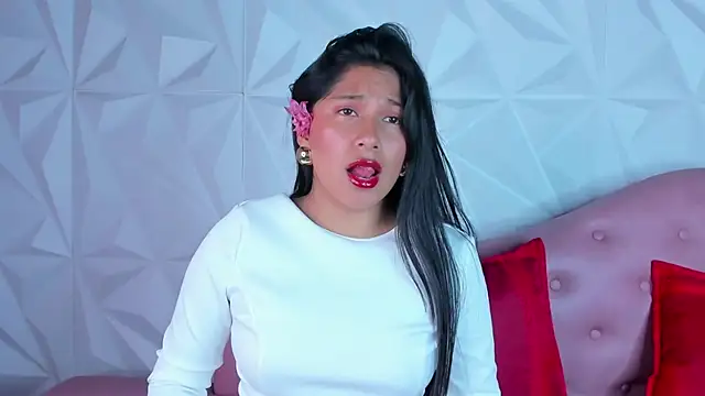 LinnaGardenia online show from 25, 12, 2024