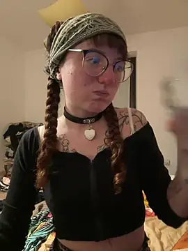 Snapshot of _foxygirl_ chatting on 7, 2, 2025  foxygirl  online show from 7, 2, 2025