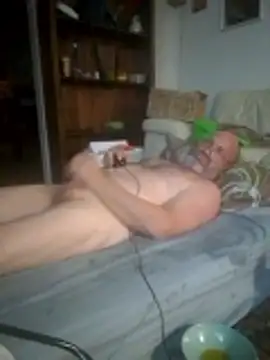 iambradz online show from 21, 4, 2026