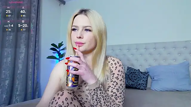 TamarraFox online show from 9, 2, 2026