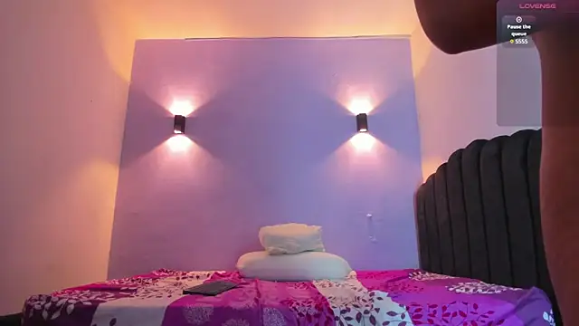 Sofia Clauss  online show from 8, 1, 2025