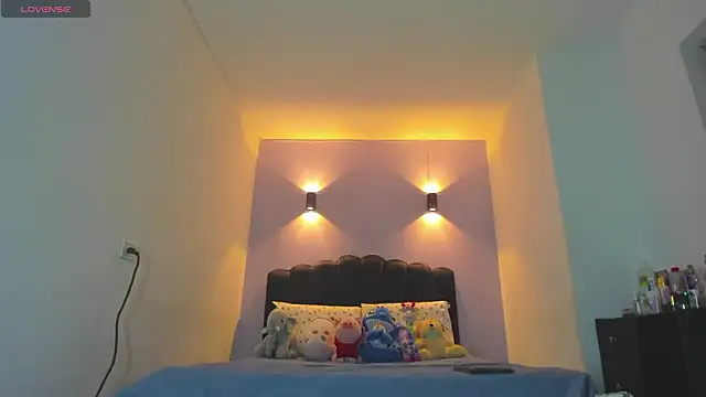 Sofia Clauss  online show from 17, 3, 2026