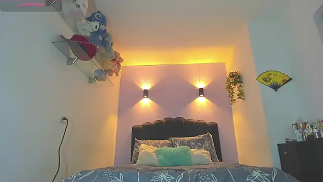 Sofia Clauss  online show from 29, 5, 2026