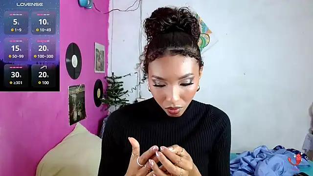 sensitive brunette online show from 17, 12, 2024