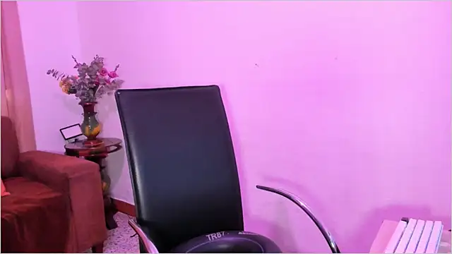 Lauren A online show from 27, 10, 2025