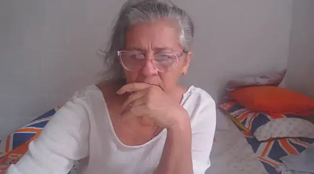 candy mature  online show from 24, 2, 2025