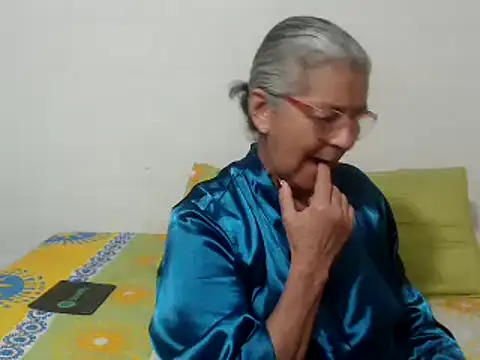 candy mature  online show from 20, 3, 2025