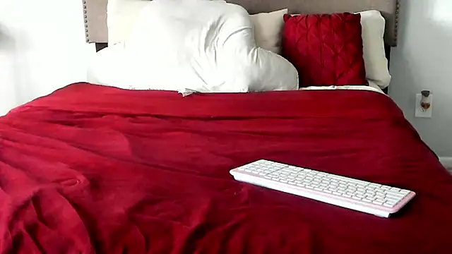 yiauana online show from 23, 9, 2025