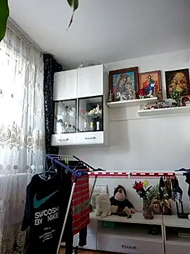 AvaLloyd online show from 19, 2, 2025