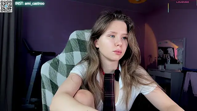 Snapshot of Ameliia_castro chatting on 27, 11, 2025 Ameliia castro online show from 27, 11, 2025