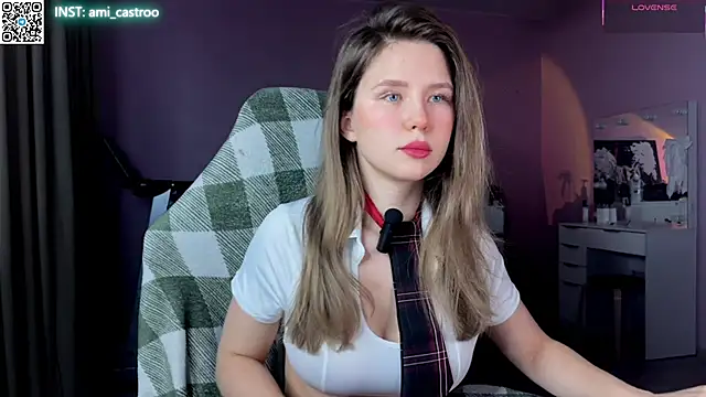 Snapshot of Ameliia_castro chatting on 2, 12, 2025 Ameliia castro online show from 2, 12, 2025