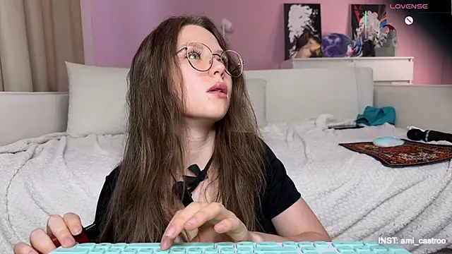 Ameliia castro online show from 6, 3, 2026