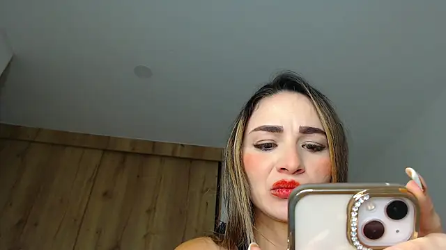 Snapshot of dollface17 chatting on 3, 2, 2025 dollface17 online show from 3, 2, 2025