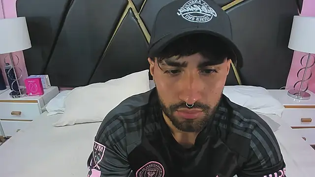 MilanZaire online show from 26, 11, 2025