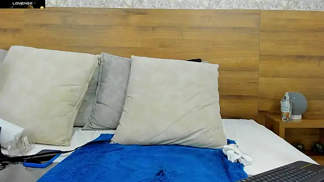 nicolaskan online show from 16, 1, 2025