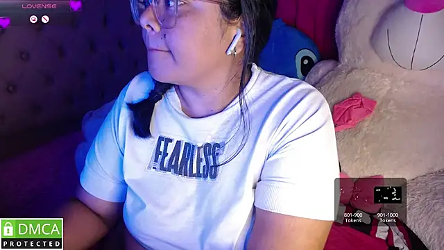 Snapshot of KittyHot20 chatting on 11, 10, 2025 KittyHot20 online show from 11, 10, 2025