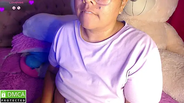 Snapshot of KittyHot20 chatting on 24, 11, 2025 KittyHot20 online show from 24, 11, 2025