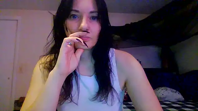 Snapshot of CrystalLakeXO chatting on 16, 6, 2026 CrystalLakeXO online show from 16, 6, 2026