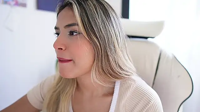 SaraParisi online show from 21, 1, 2025