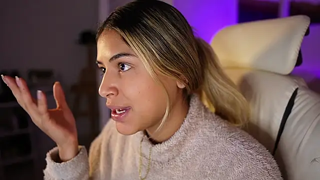 SaraParisi online show from 21, 2, 2025