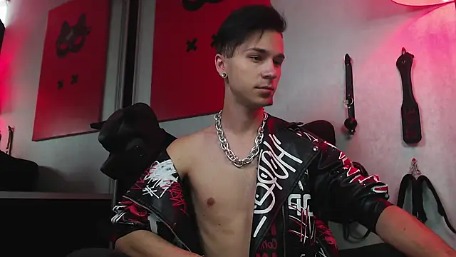 Joseph  Quinn online show from 19, 2, 2025