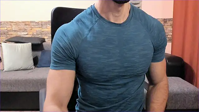 HotHunkTrainer online show from 9, 11, 2025