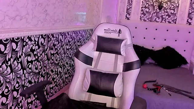 Foxy Slave online show from 19, 1, 2025