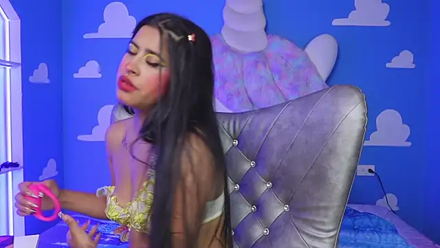 miss romyna online show from 10, 1, 2026