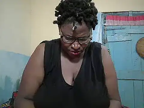 Snapshot of sexy_bigboobss chatting on 27, 5, 2026 sexy bigboobss online show from 27, 5, 2026
