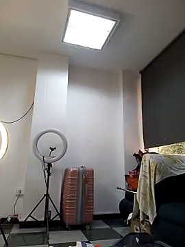 AnthonelaDuque online show from 24, 11, 2025