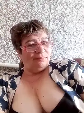 Lee Nell online show from 5, 3, 2025