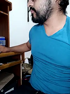 Snapshot of HombreS3n chatting on 8, 10, 2025 HombreS3n online show from 8, 10, 2025