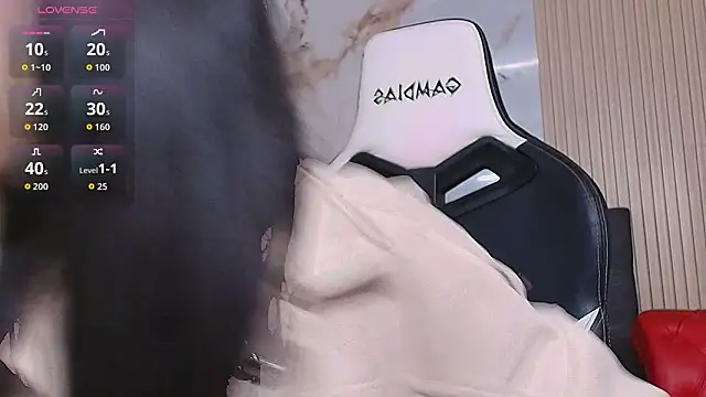 Juliet Nasty online show from 4, 2, 2026