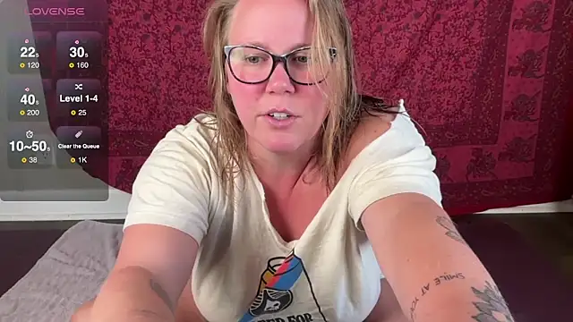 GlitterKitty108 online show from 19, 10, 2025