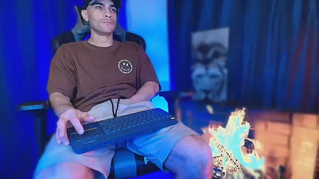 sexyboycolombi4 online show from 4, 11, 2025