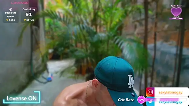 sexyboycolombi4 online show from 17, 5, 2026