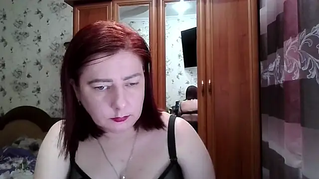 SophieNightAh online show from 4, 2, 2026