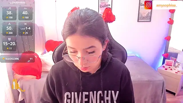 Amy joones online show from 5, 2, 2025