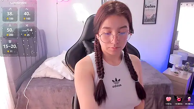 Amy joones online show from 4, 3, 2025